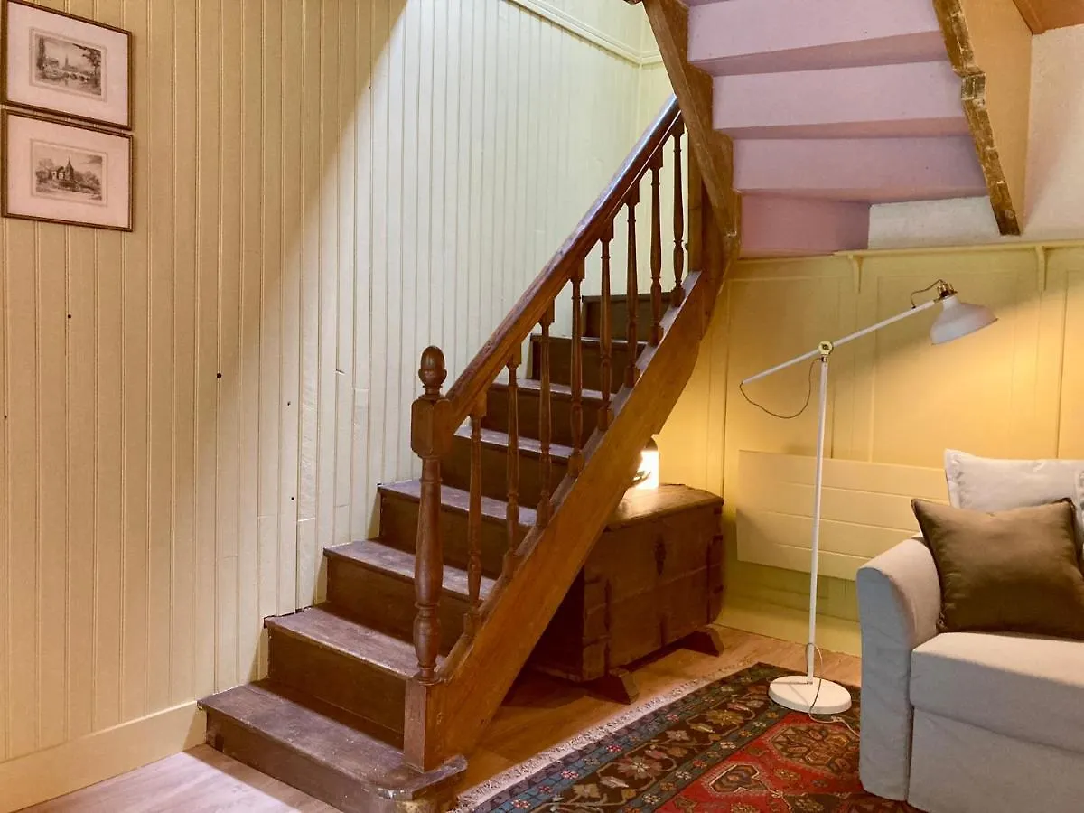 Encore Une Fois, La Maison Coloree Locmalo